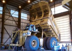 Caterpillar 793 mine haul truck